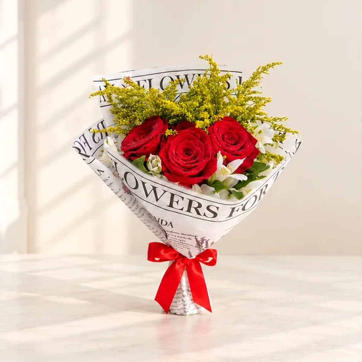 Buquê de 3 Rosas com Astromélias